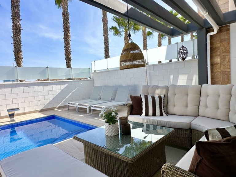 Villa for Sale in Cabo Roig, Alicante 43