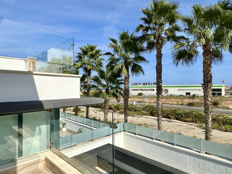 Villa for Sale in Cabo Roig, Alicante 50
