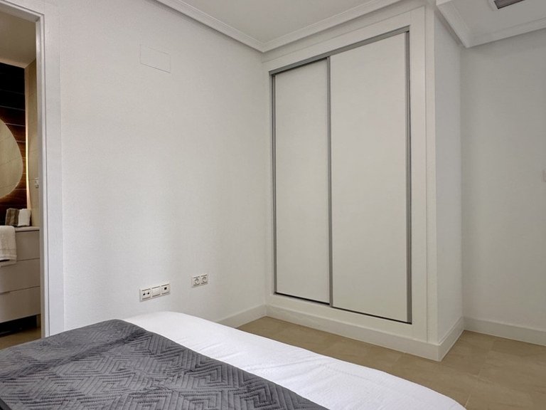 Apartment for Sale in Torrevieja, Alicante 25