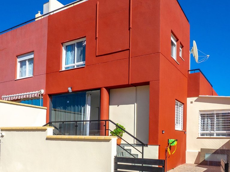 Town House for Sale in Villamartin, Alicante 2