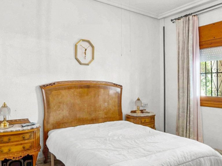 Villa for Sale in Torrevieja, Alicante 13