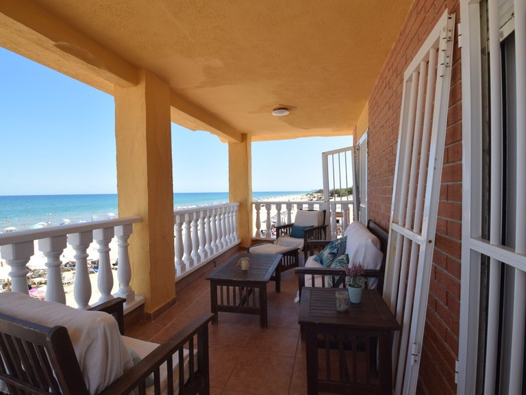 Villa for Sale in Guardamar Del Segura, Alicante 1