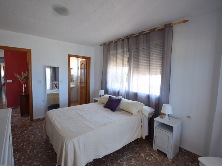 Villa for Sale in Guardamar Del Segura, Alicante 20
