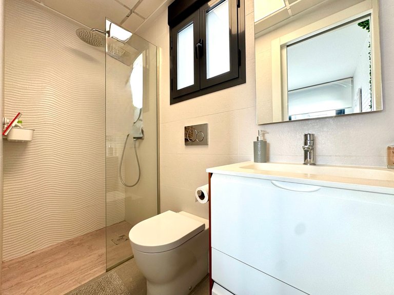 Villa for Sale in Guardamar Del Segura, Alicante 24