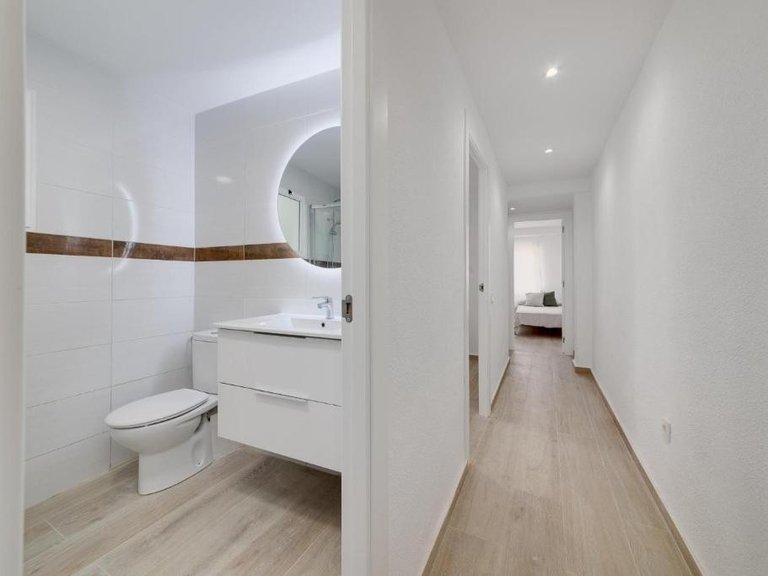 Apartment for Sale in Torrevieja, Alicante 18