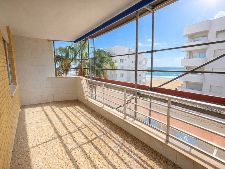 Apartment for Sale in Guardamar Del Segura, Alicante 1