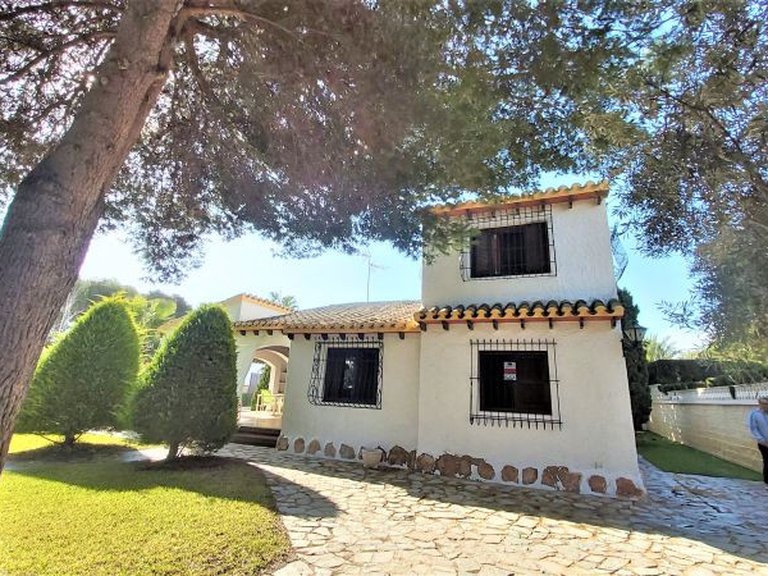 Villa for Sale in Torrevieja, Alicante 5
