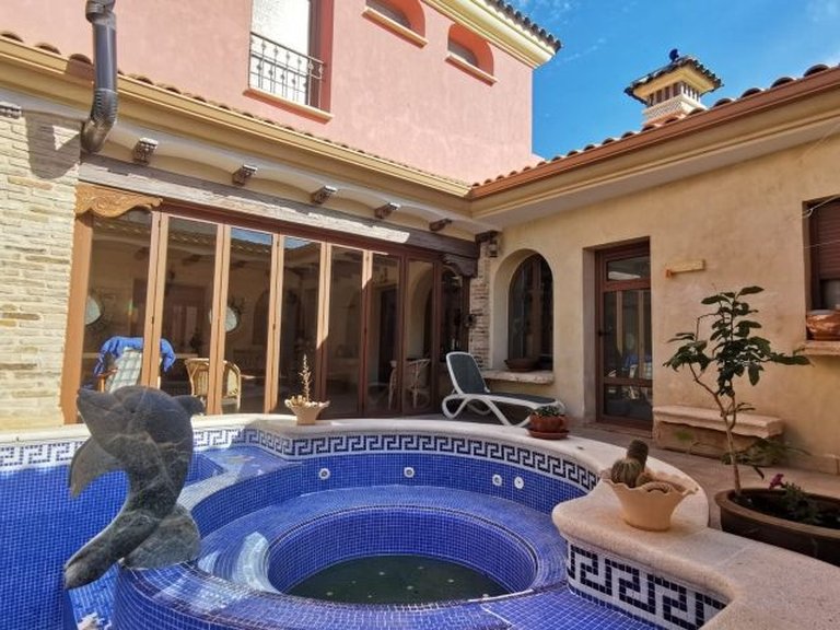 Villa for Sale in San Miguel De Salinas, Alicante 5