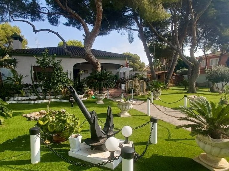 Villa for Sale in Campoamor, Alicante 6
