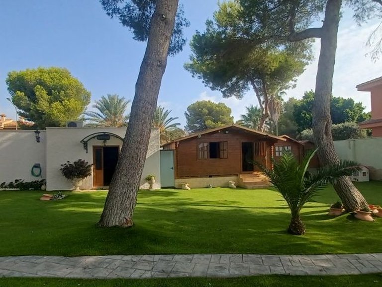 Villa for Sale in Campoamor, Alicante 9