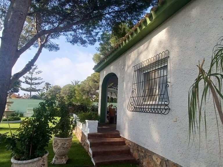 Villa for Sale in Campoamor, Alicante 31