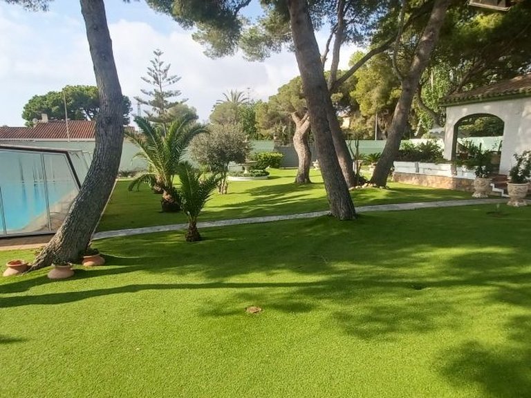 Villa for Sale in Campoamor, Alicante 36