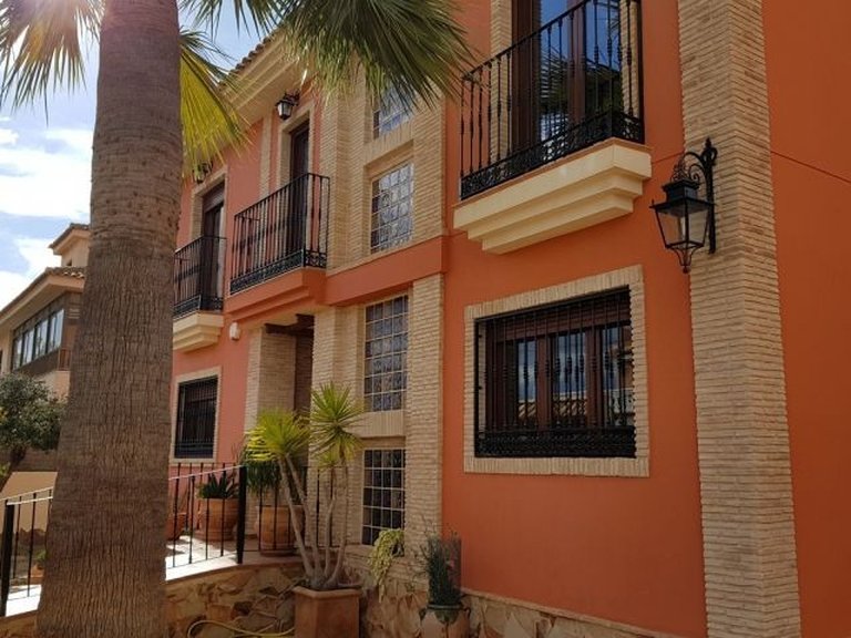 Villa for Sale in Torrevieja, Alicante 3