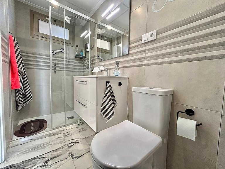 Apartment for Sale in Villamartin, Alicante 27