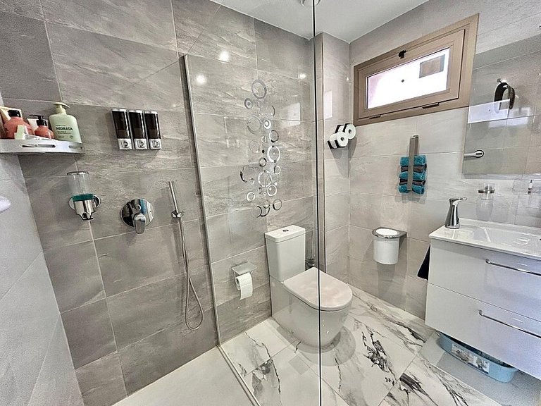 Apartment for Sale in Villamartin, Alicante 29