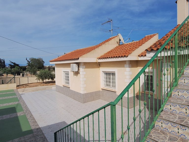 Villa for Sale in Elche, Alicante 10