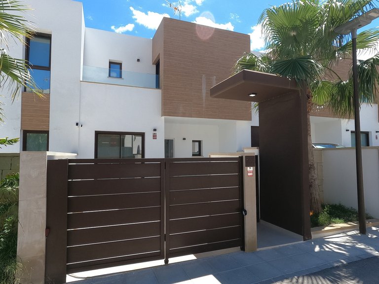 Villa for Sale in Algorfa, Alicante 2