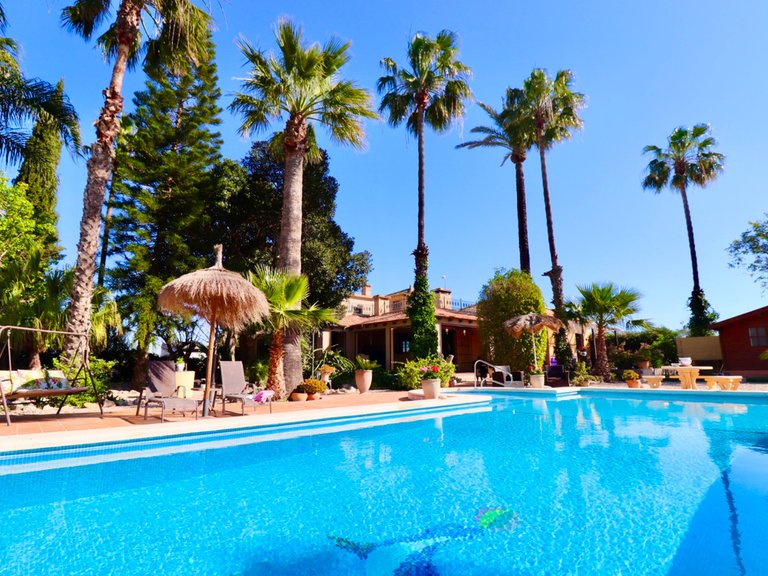 Villa for Sale in Almoradi, Alicante 1