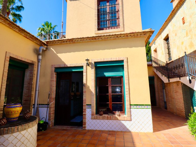 Villa for Sale in Almoradi, Alicante 33