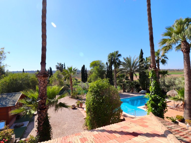 Villa for Sale in Almoradi, Alicante 44