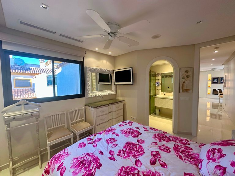 Apartment for Sale in Guardamar Del Segura, Alicante 24
