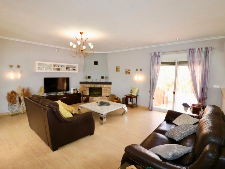 Villa for Sale in Albatera, Alicante 5