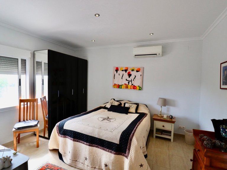 Villa for Sale in Albatera, Alicante 13