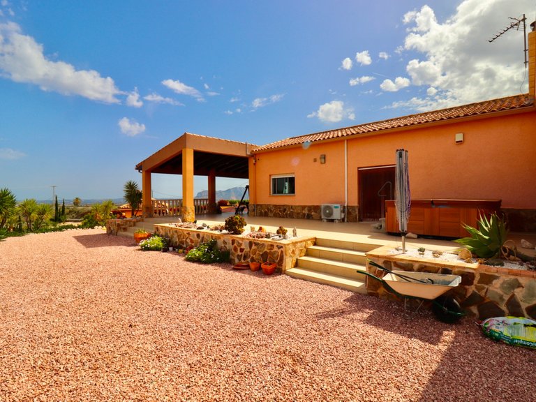Villa for Sale in Albatera, Alicante 21