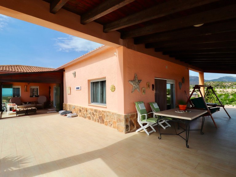 Villa for Sale in Albatera, Alicante 29
