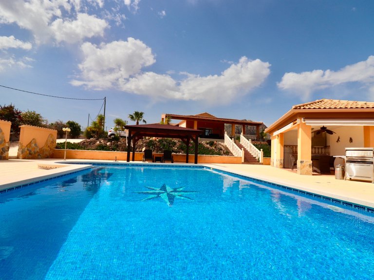 Villa for Sale in Albatera, Alicante 33