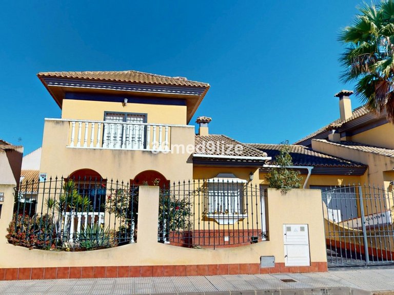 Villa for Sale in Los Alcazares, Murcia 2
