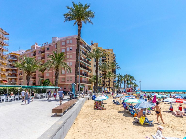 Apartment for Sale in Torrevieja, Alicante 30
