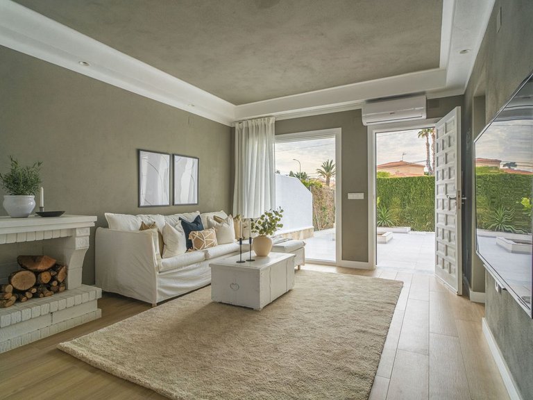 Villa for Sale in Torrevieja, Alicante 2