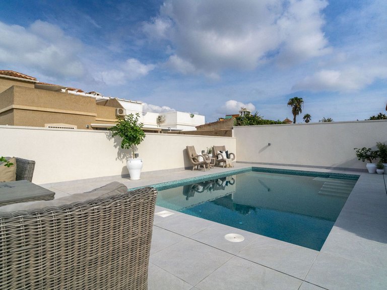 Villa for Sale in Torrevieja, Alicante 26