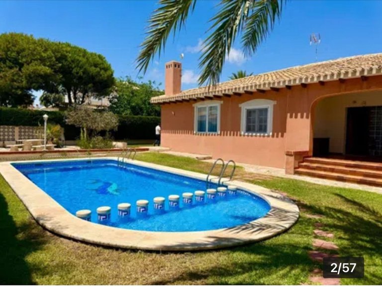 Villa for Sale in Cabo Roig, Alicante 2