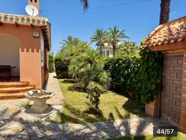 Villa for Sale in Cabo Roig, Alicante 44