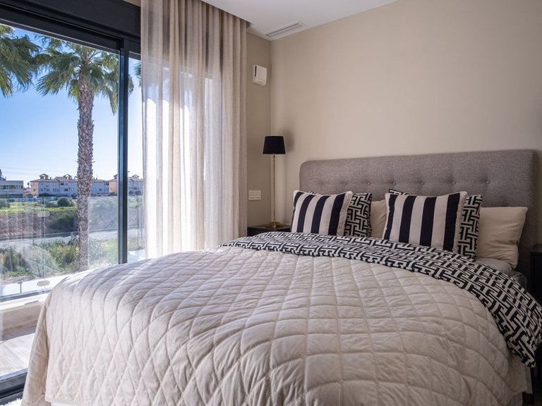 Villa for Sale in Cabo Roig, Alicante 22