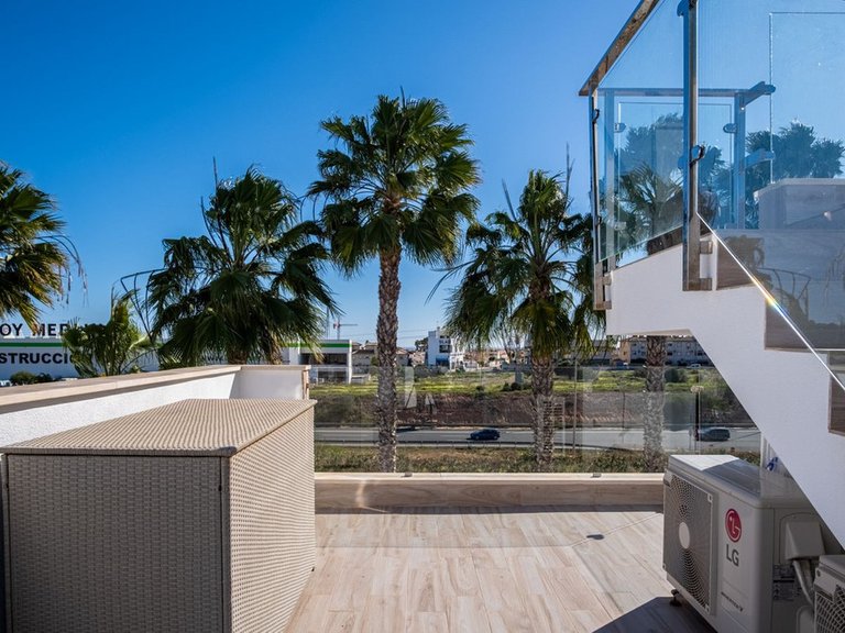 Villa for Sale in Cabo Roig, Alicante 27