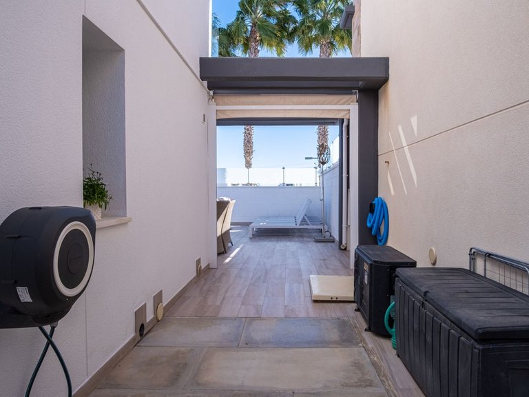 Villa for Sale in Cabo Roig, Alicante 32