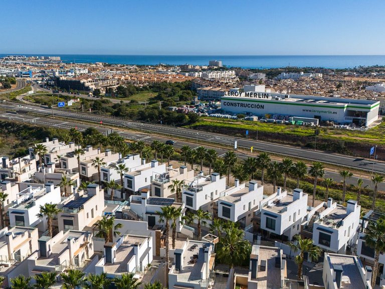 Villa for Sale in Cabo Roig, Alicante 45