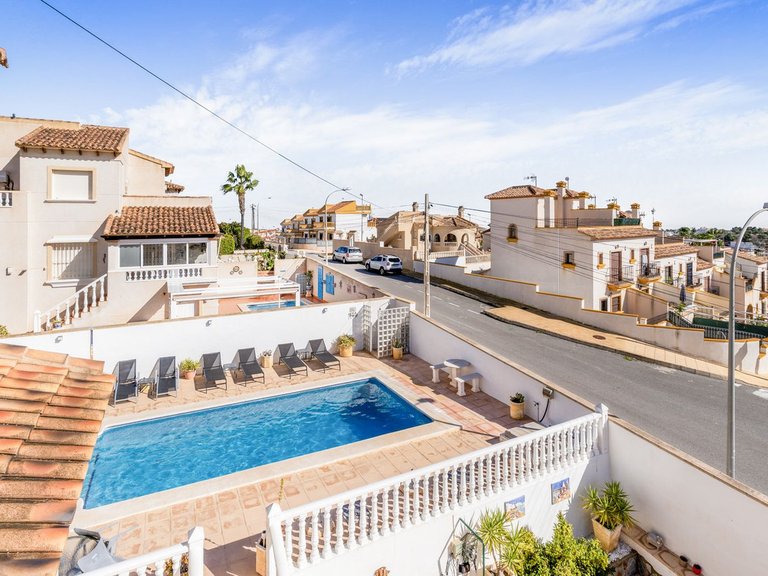 Villa for Sale in San Miguel De Salinas, Alicante 1