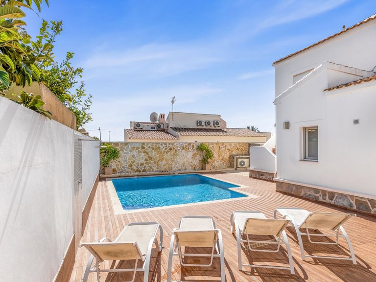 Villa for Sale in La Florida, Alicante 2