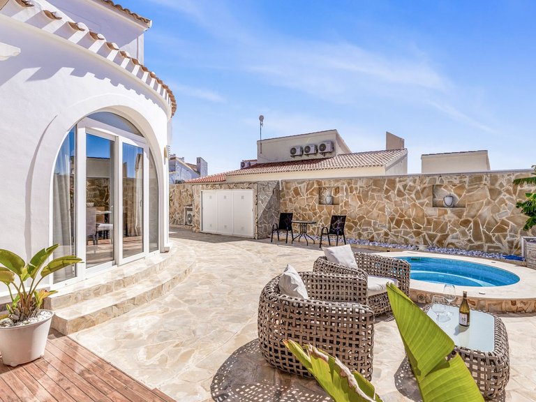 Villa for Sale in La Florida, Alicante 6