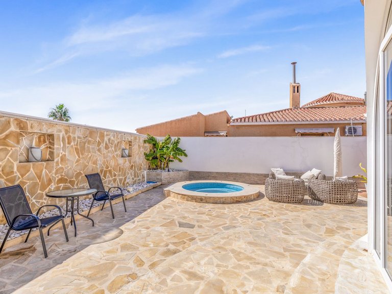 Villa for Sale in La Florida, Alicante 7