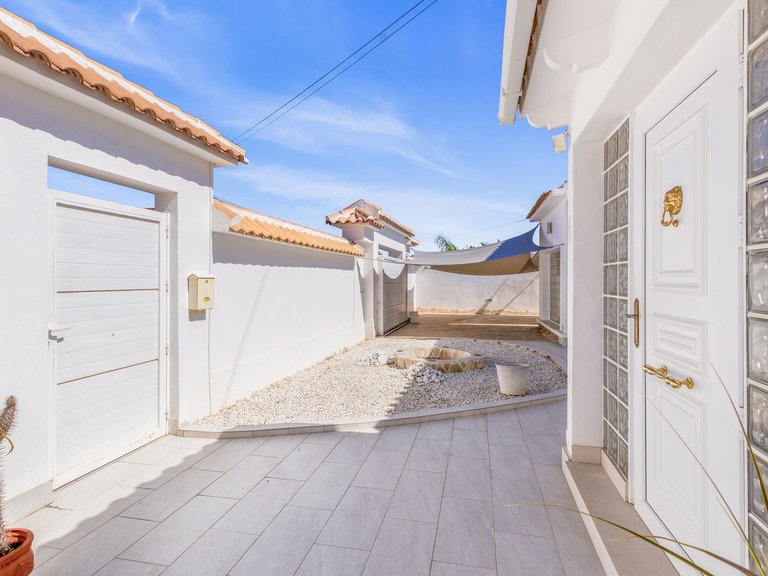 Villa for Sale in La Florida, Alicante 10