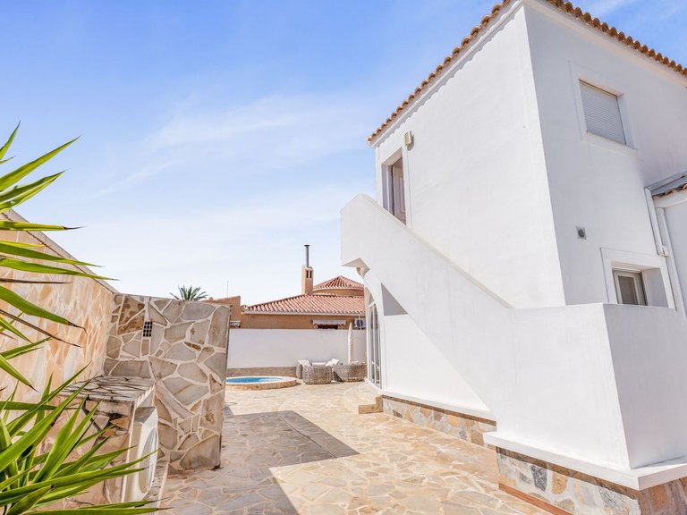Villa for Sale in La Florida, Alicante 16