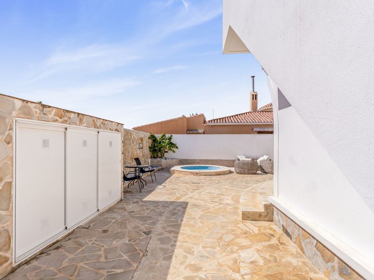 Villa for Sale in La Florida, Alicante 17