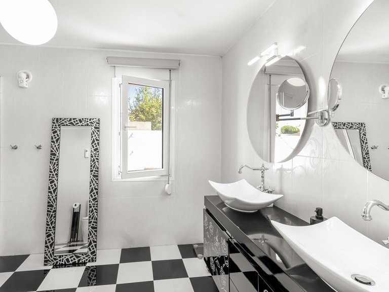 Villa for Sale in La Florida, Alicante 34