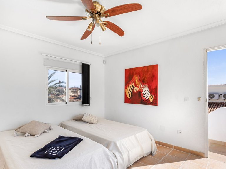 Villa for Sale in La Florida, Alicante 50