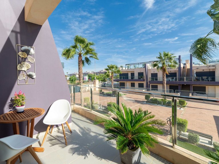 Apartment for Sale in Mil Palmeras, Alicante 2